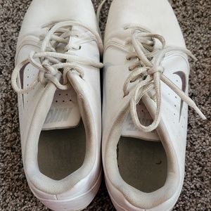 Cheer shoes